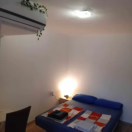Διαμέρισμα Park View With Parking *